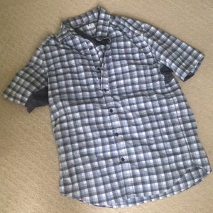 Men’s REI shirt